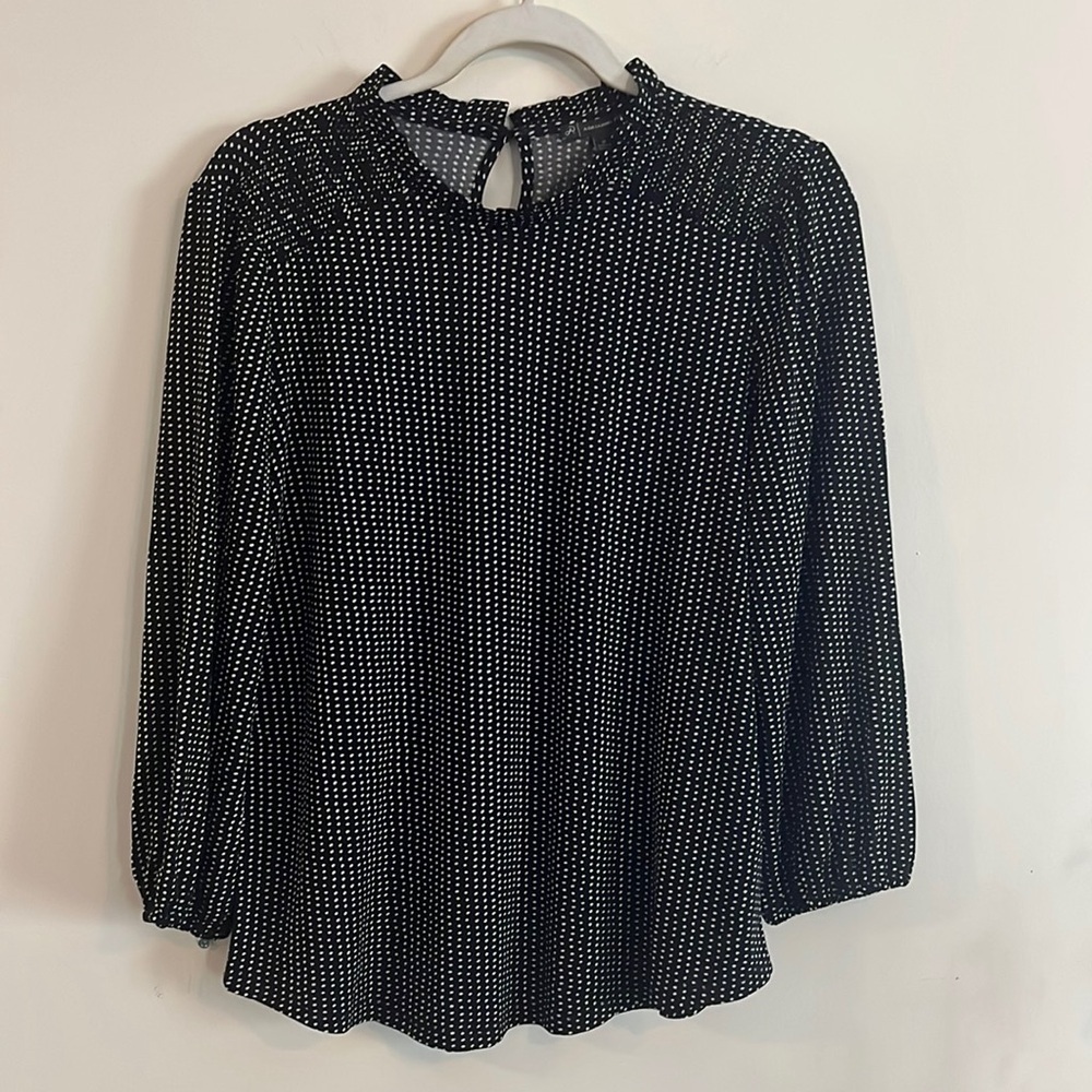Adrianna Papell Ruffle Neck Polka Dot Top M Black‎ White NWT Dressy Office